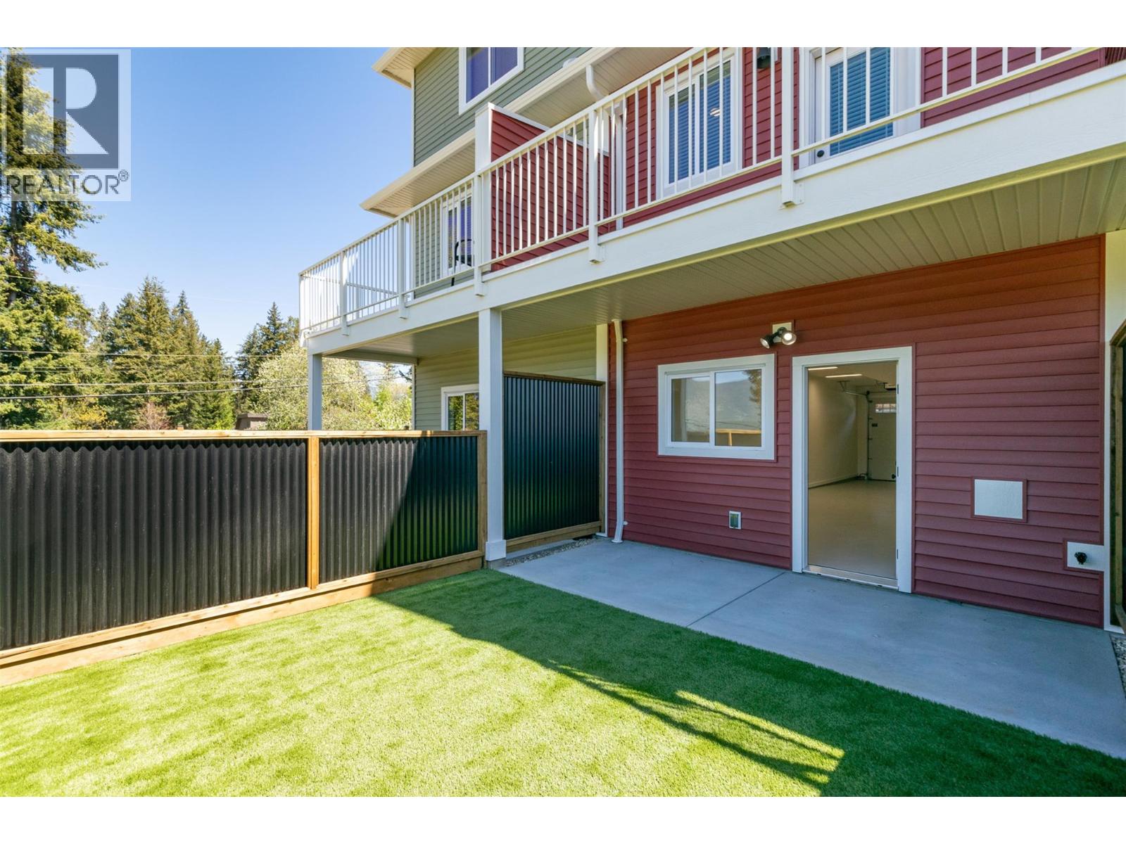 #3 1910 11 Avenue NE - 26