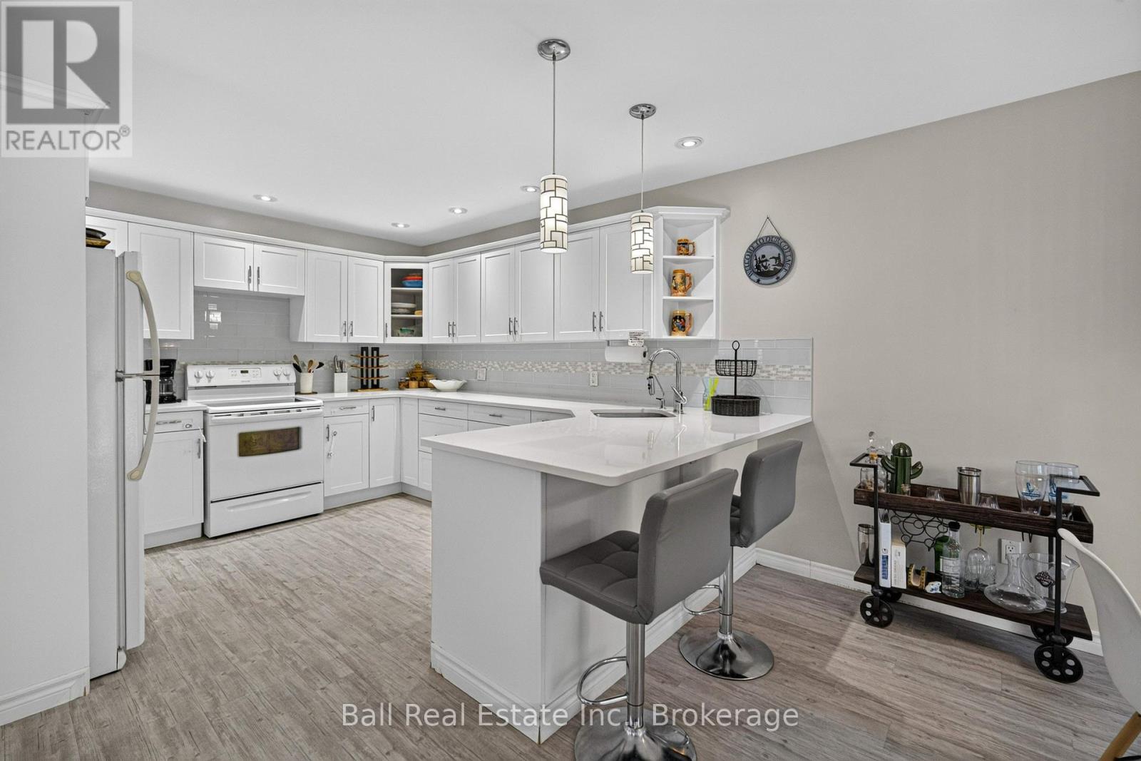 2331 LAKESIDE DRIVE - Image 10