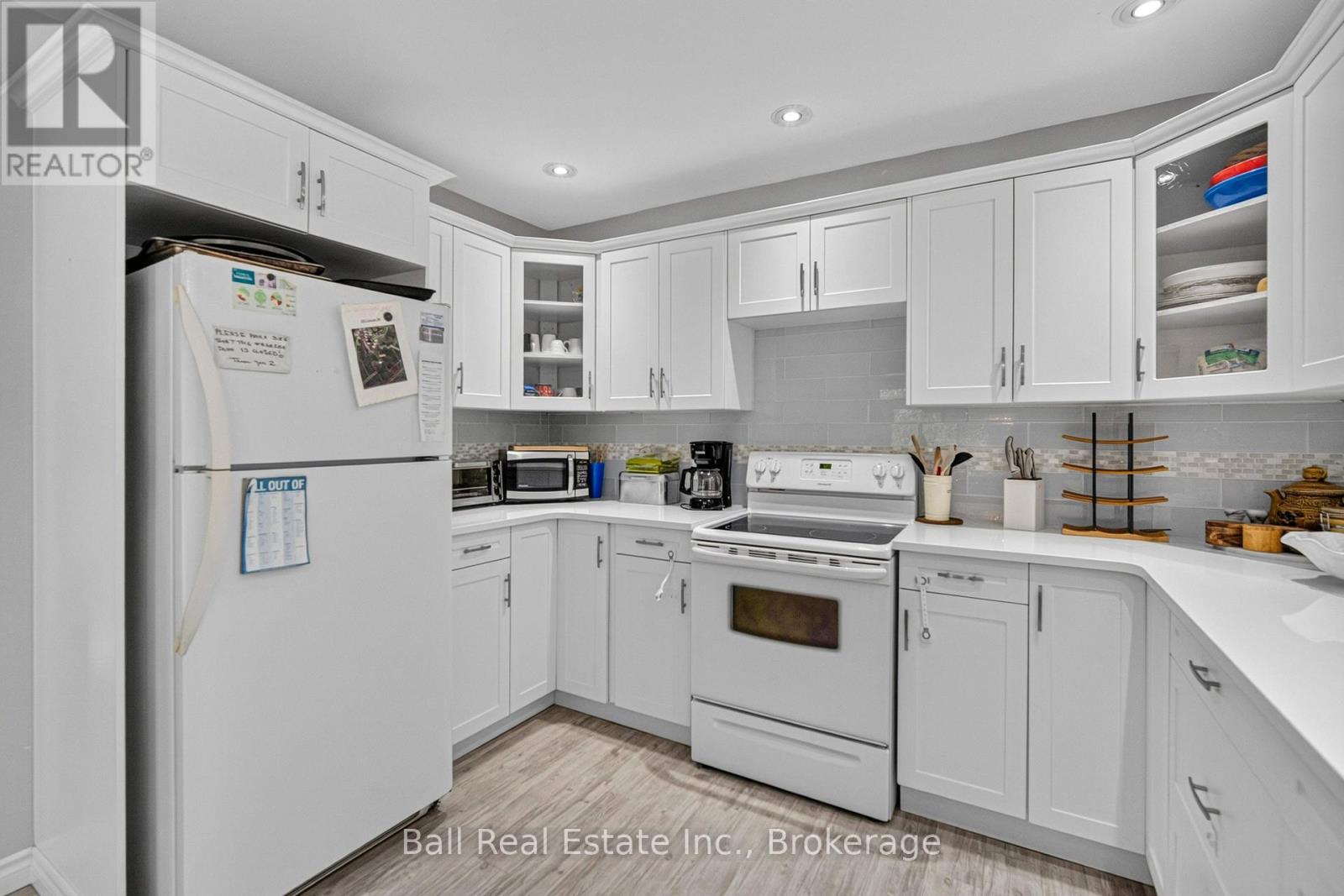 2331 LAKESIDE DRIVE - Image 12