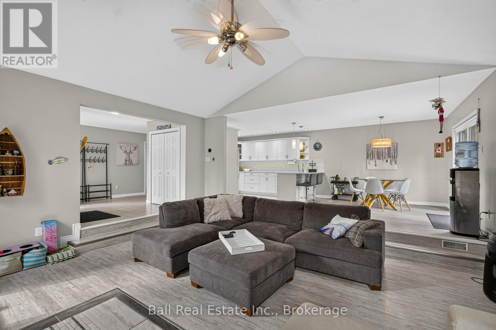 2331 LAKESIDE DRIVE - Image 8