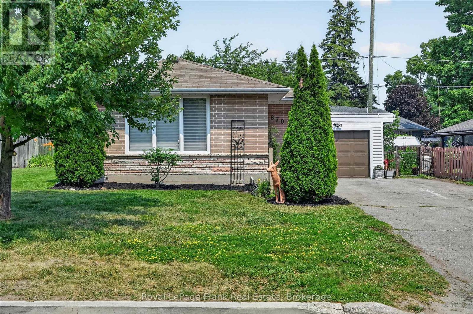 870 HEMLOCK STREET - 2