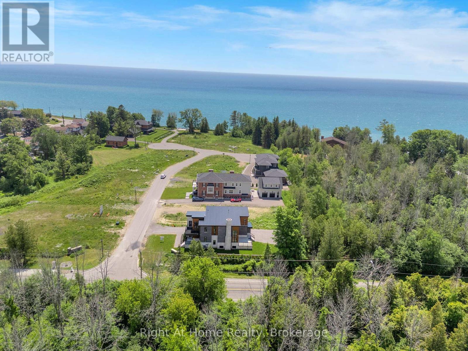 213 SUZANNE MESS BOULEVARD - Image 45