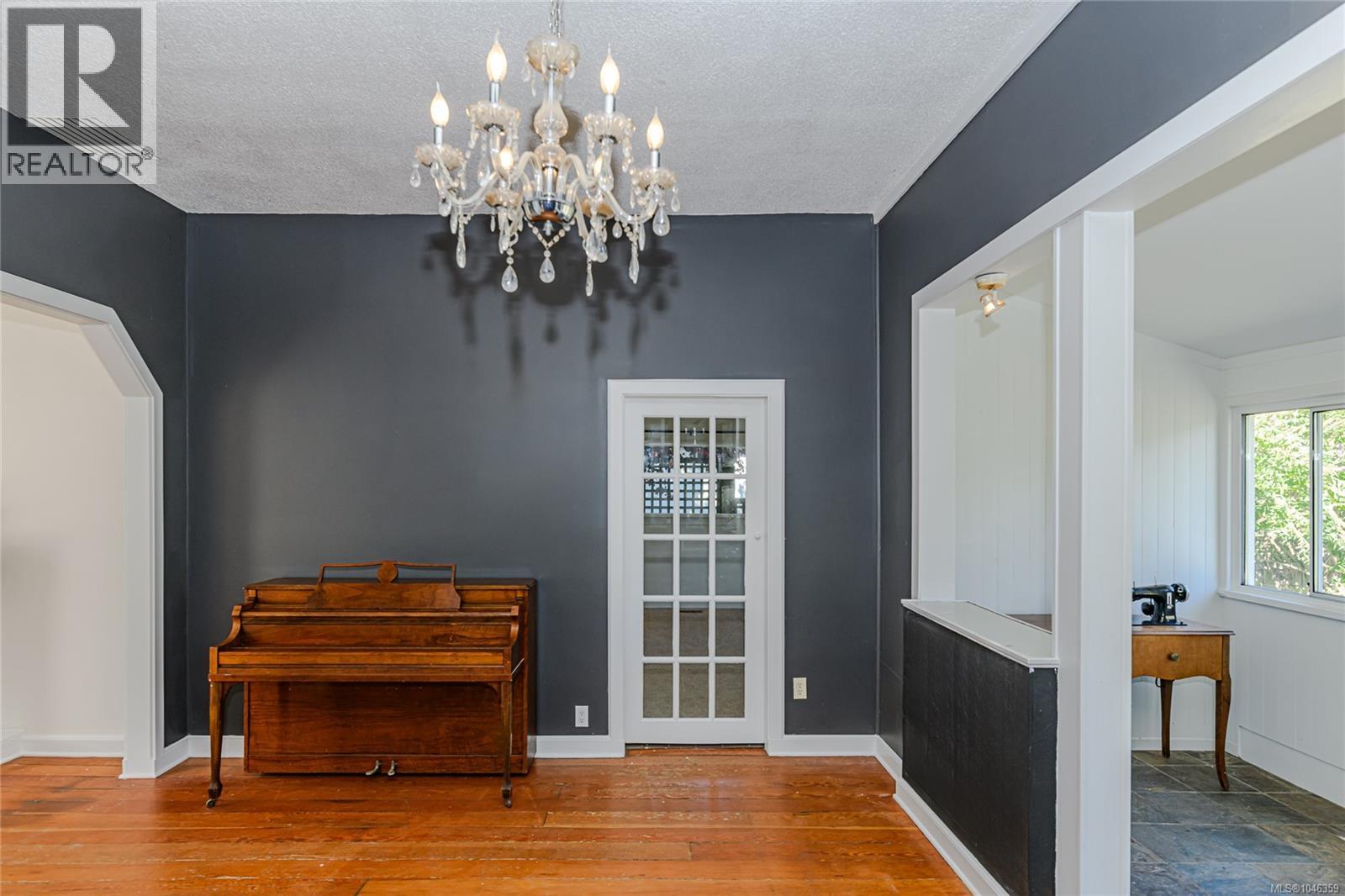 9899 Maple St, Chemainus
