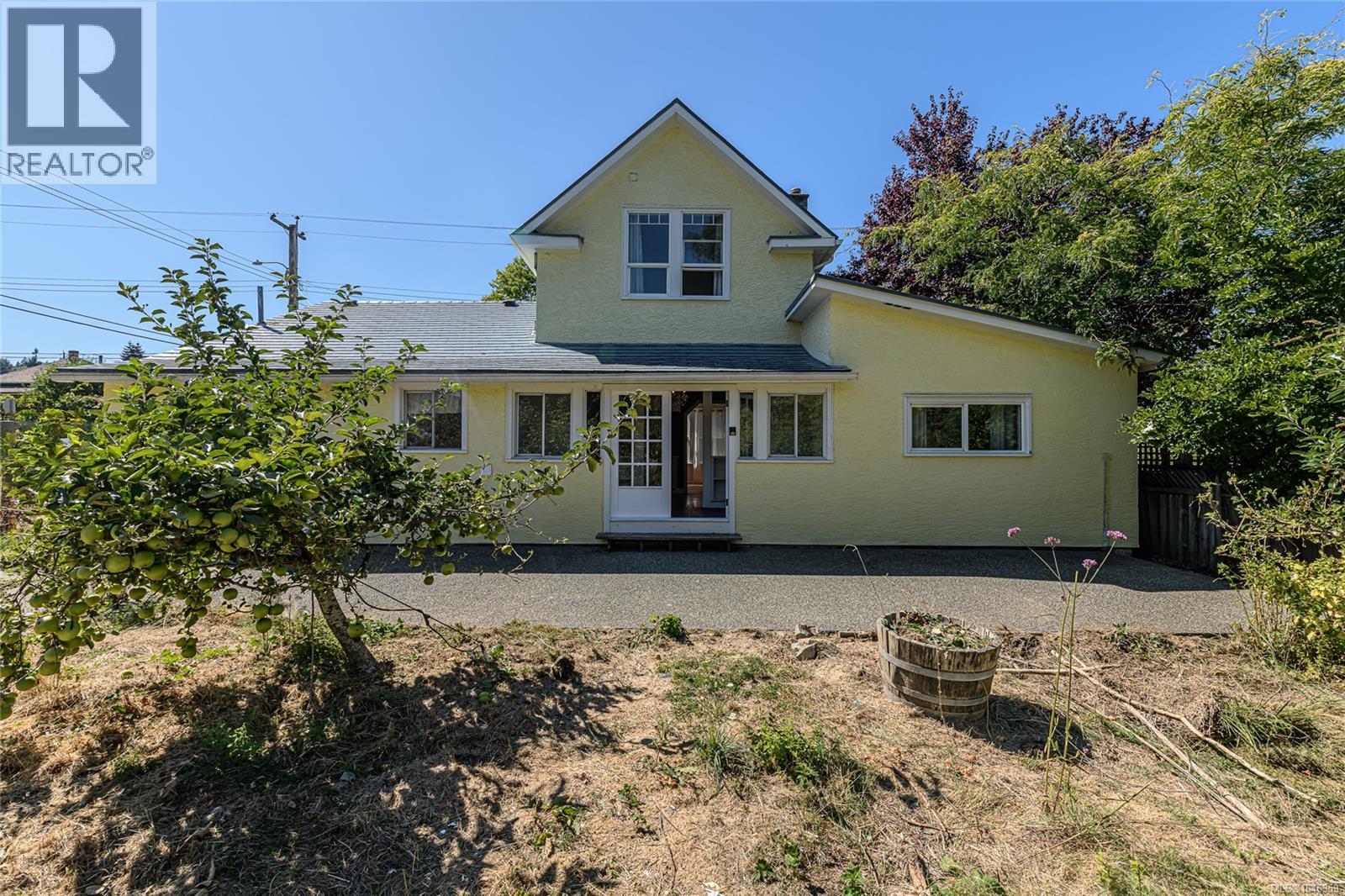 9899 Maple St - 31
