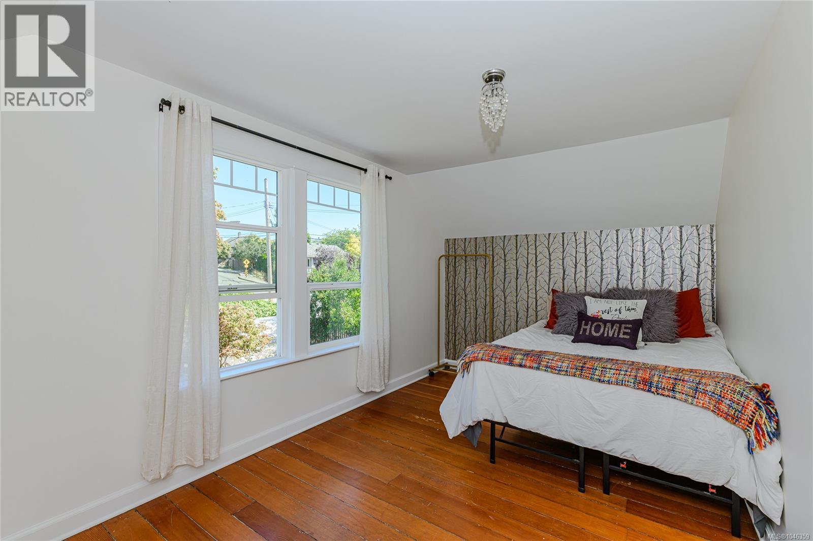 9899 Maple St - 23