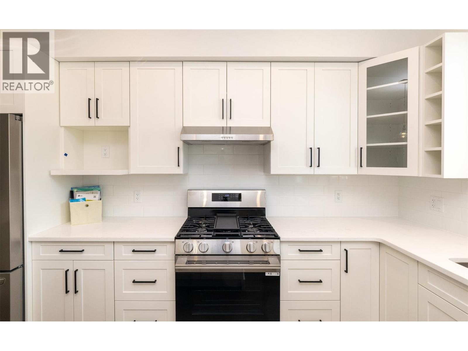 #7 1910 11 Avenue NE - Image 8