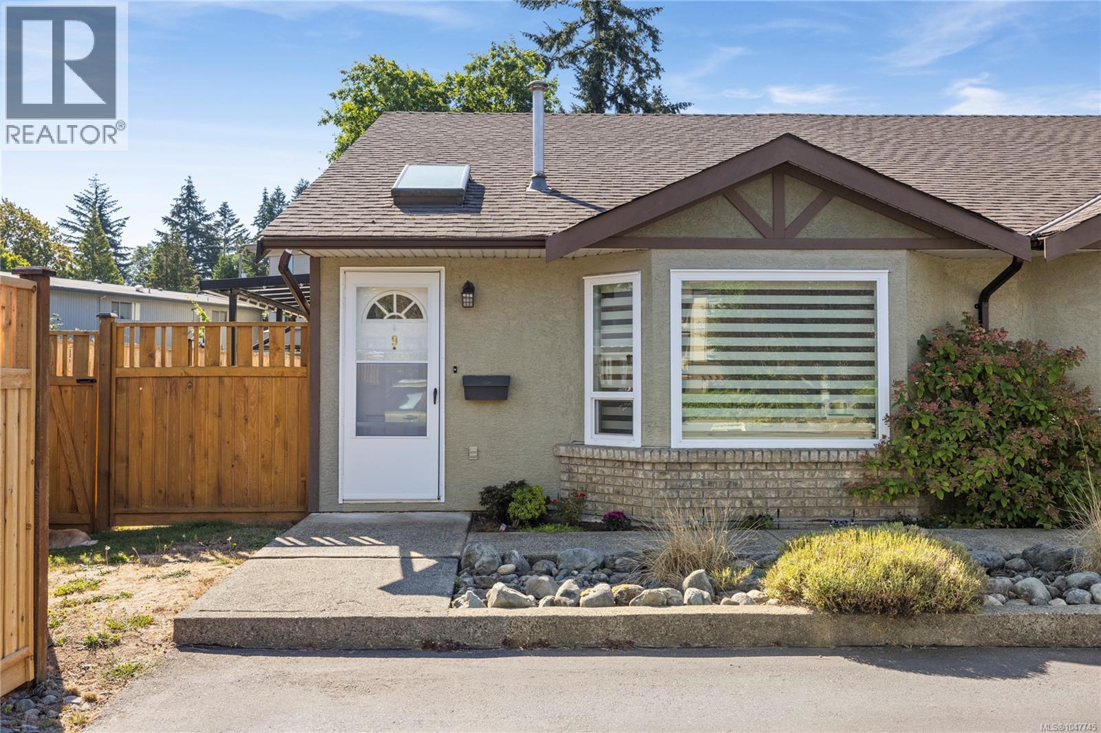 #9 1623 Caspers Way - 1