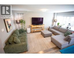 2pc Bathroom - 18 England Terrace, Stoney Creek, ON L8J0G4 Photo 9