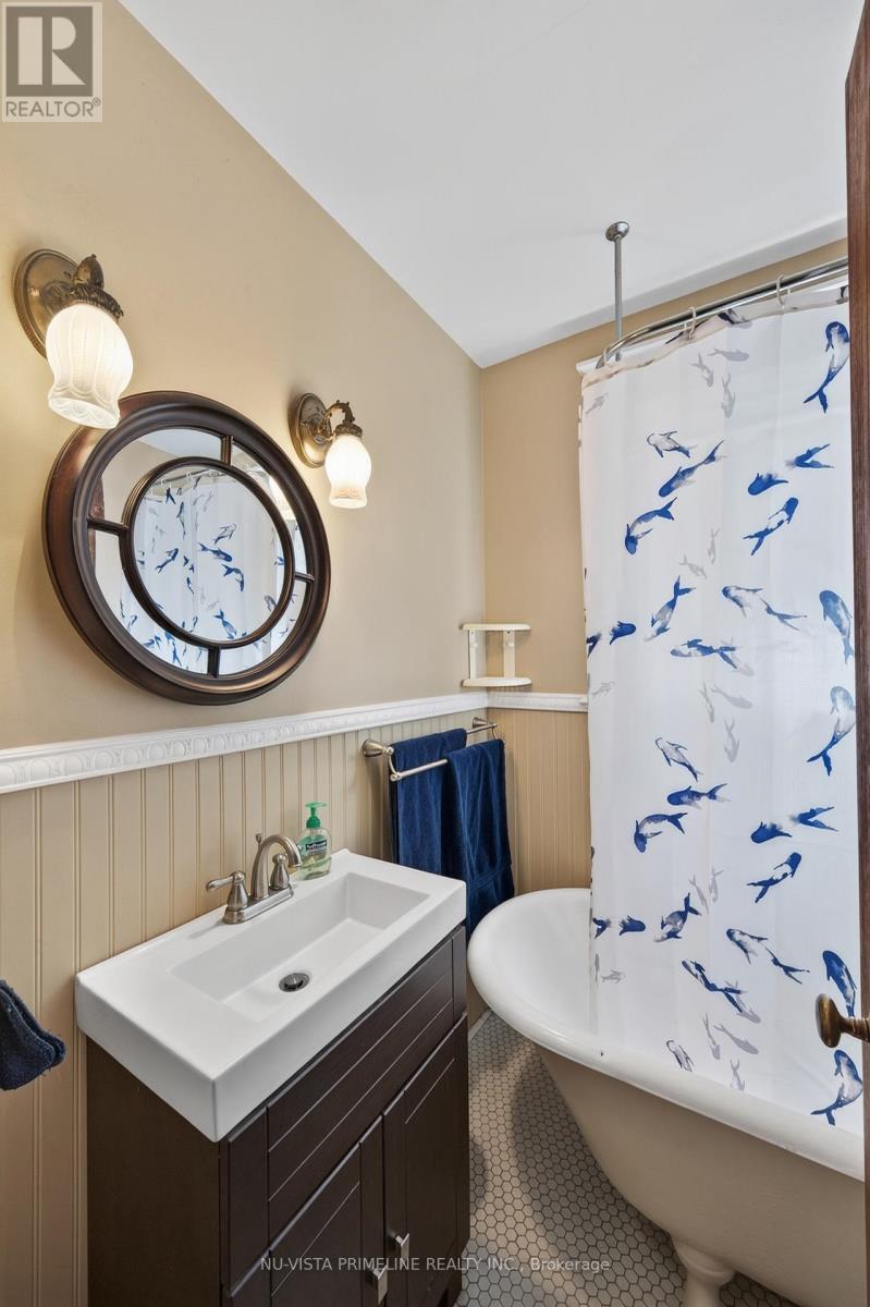 4 bedroom Single Family interior view, 83 Thornton Avenue, London East (East B), Ontario
