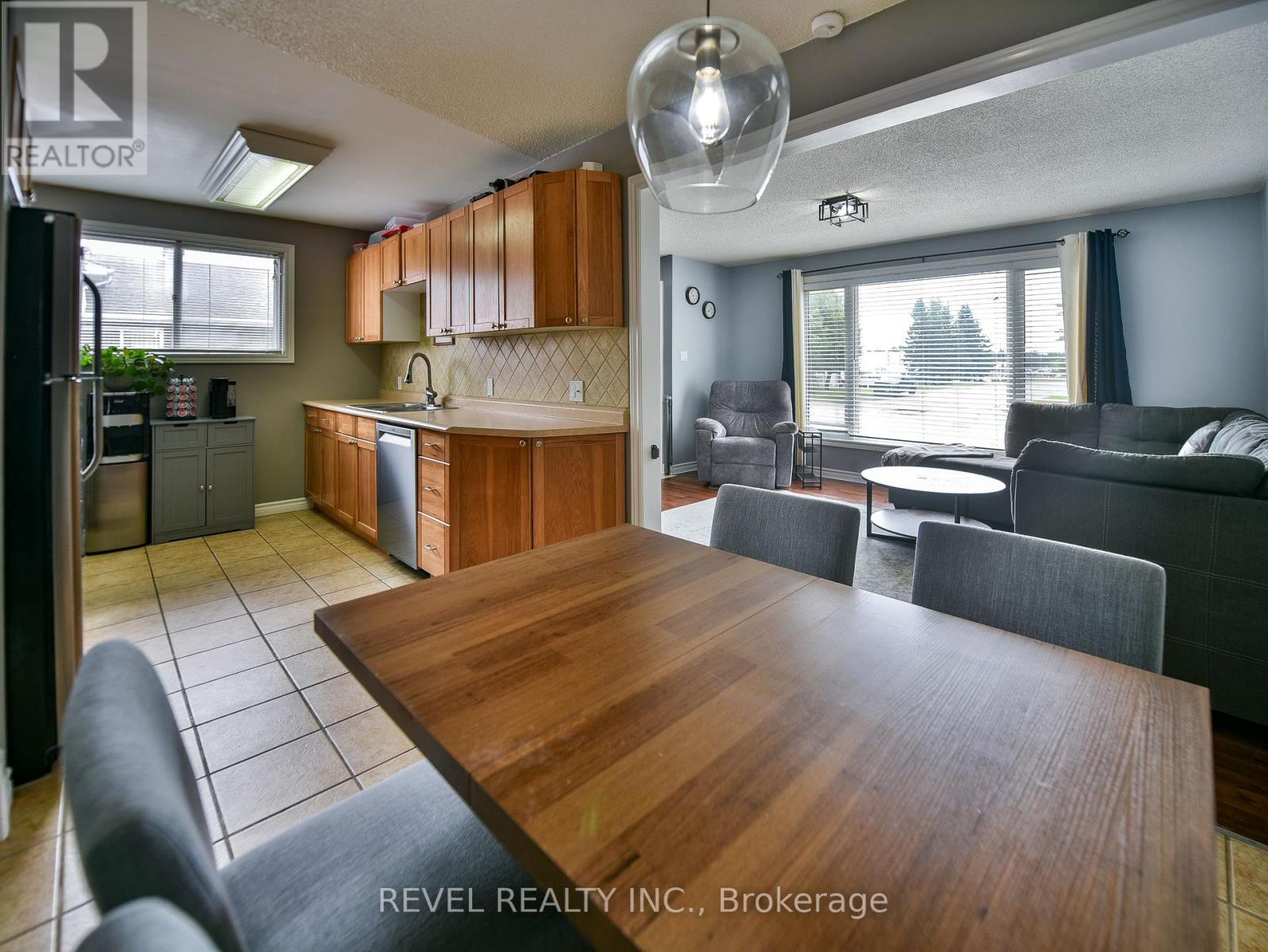1288 CHENIER AVENUE - 15