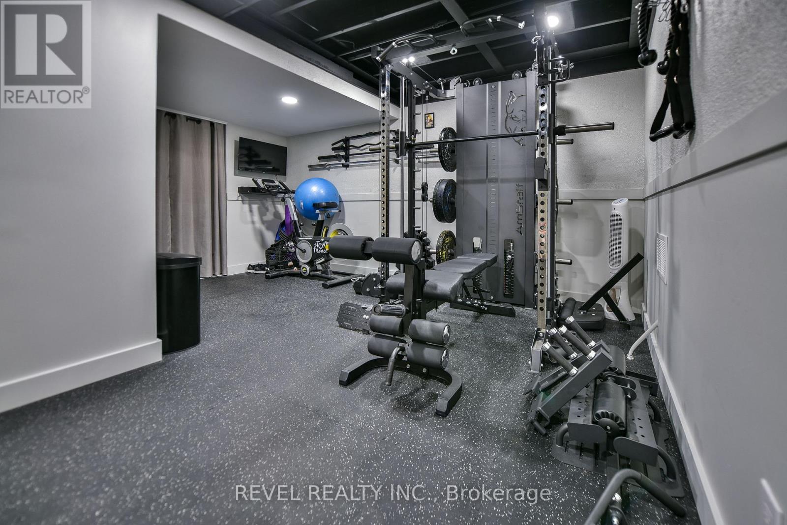 1288 CHENIER AVENUE - 31