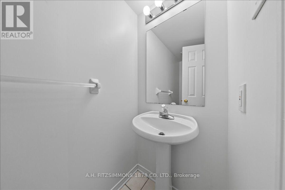 7 BELLFLOWER PRIVATE - Image 15