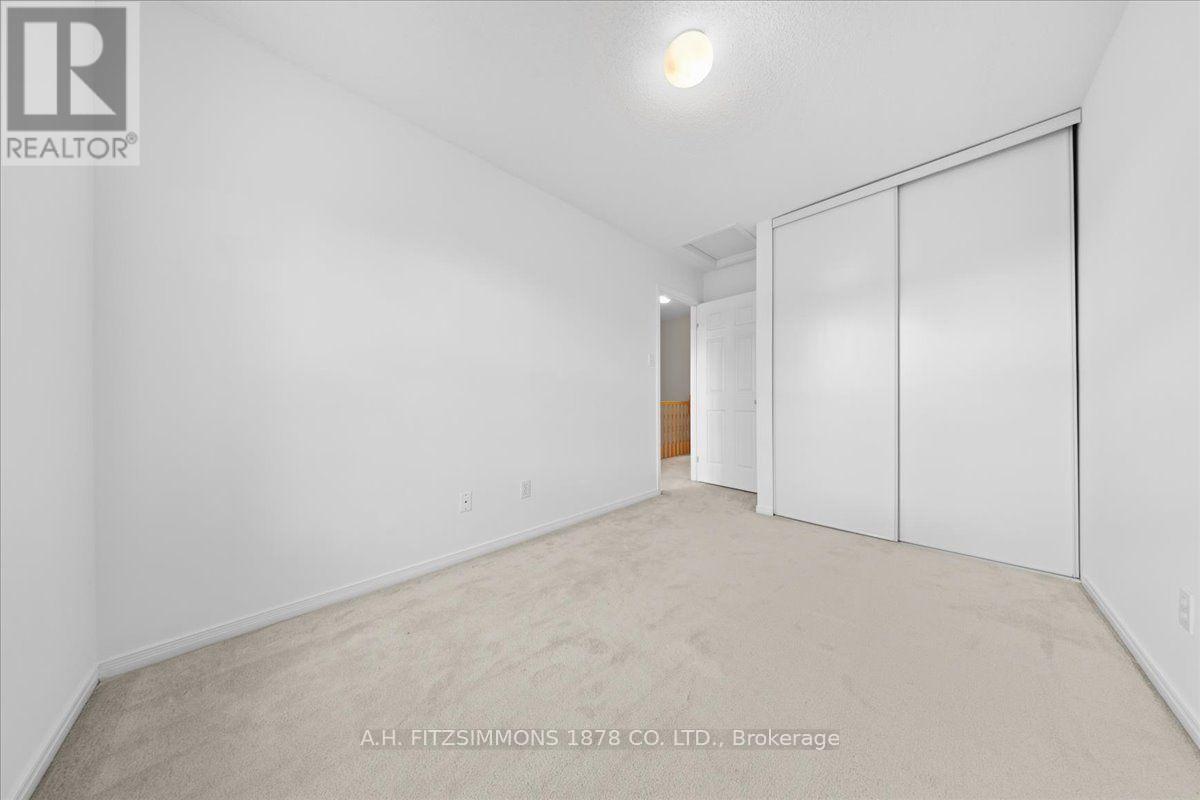 7 BELLFLOWER PRIVATE - Image 21