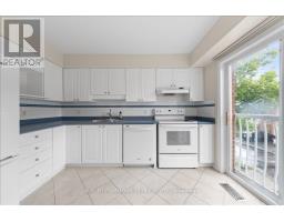 7 Bellflower Private, Ottawa, ON K1T3Z8 Photo 11