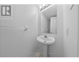 7 Bellflower Private, Ottawa, ON K1T3Z8 Photo 15