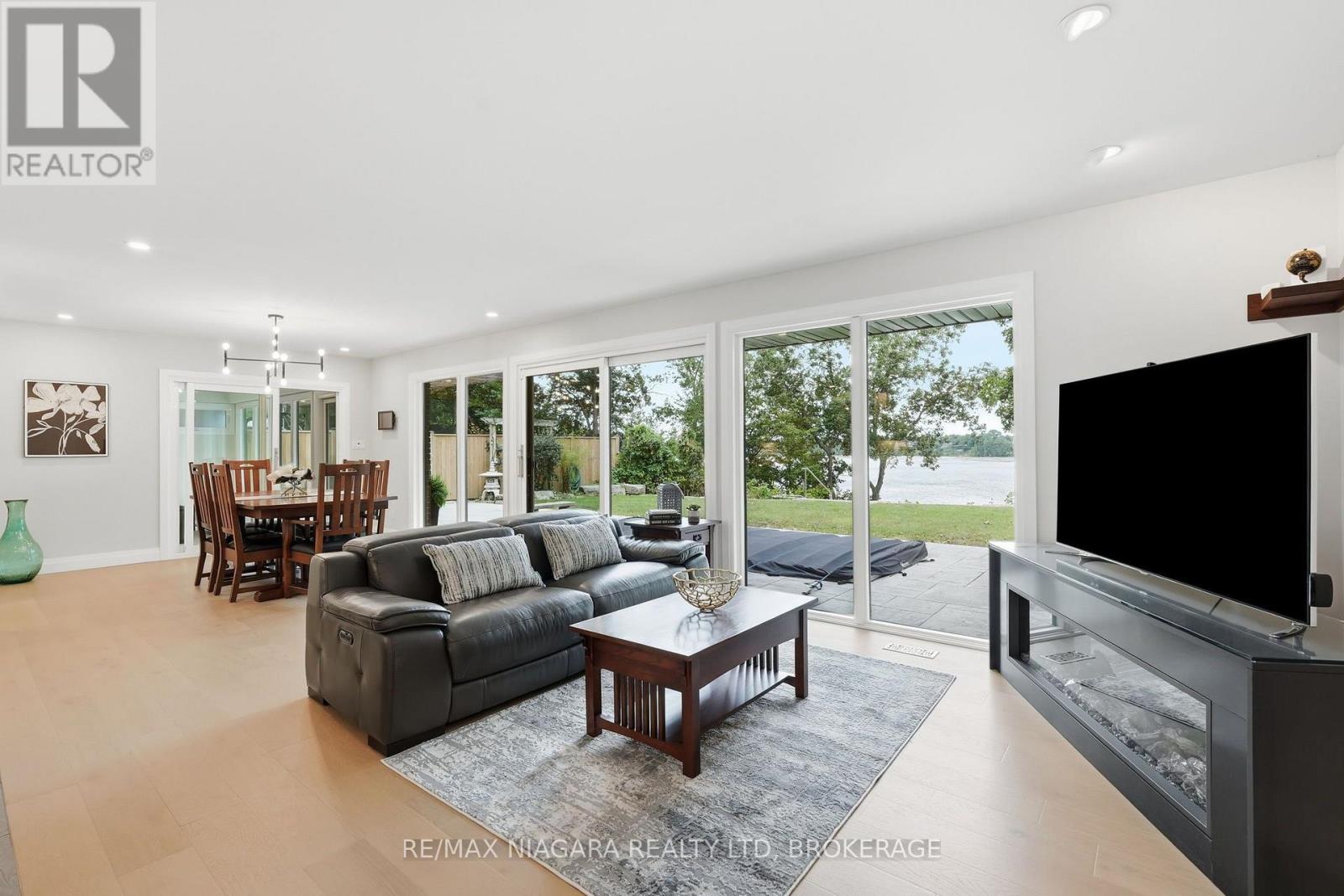 38 ROYAL HENLEY BOULEVARD - Image 11