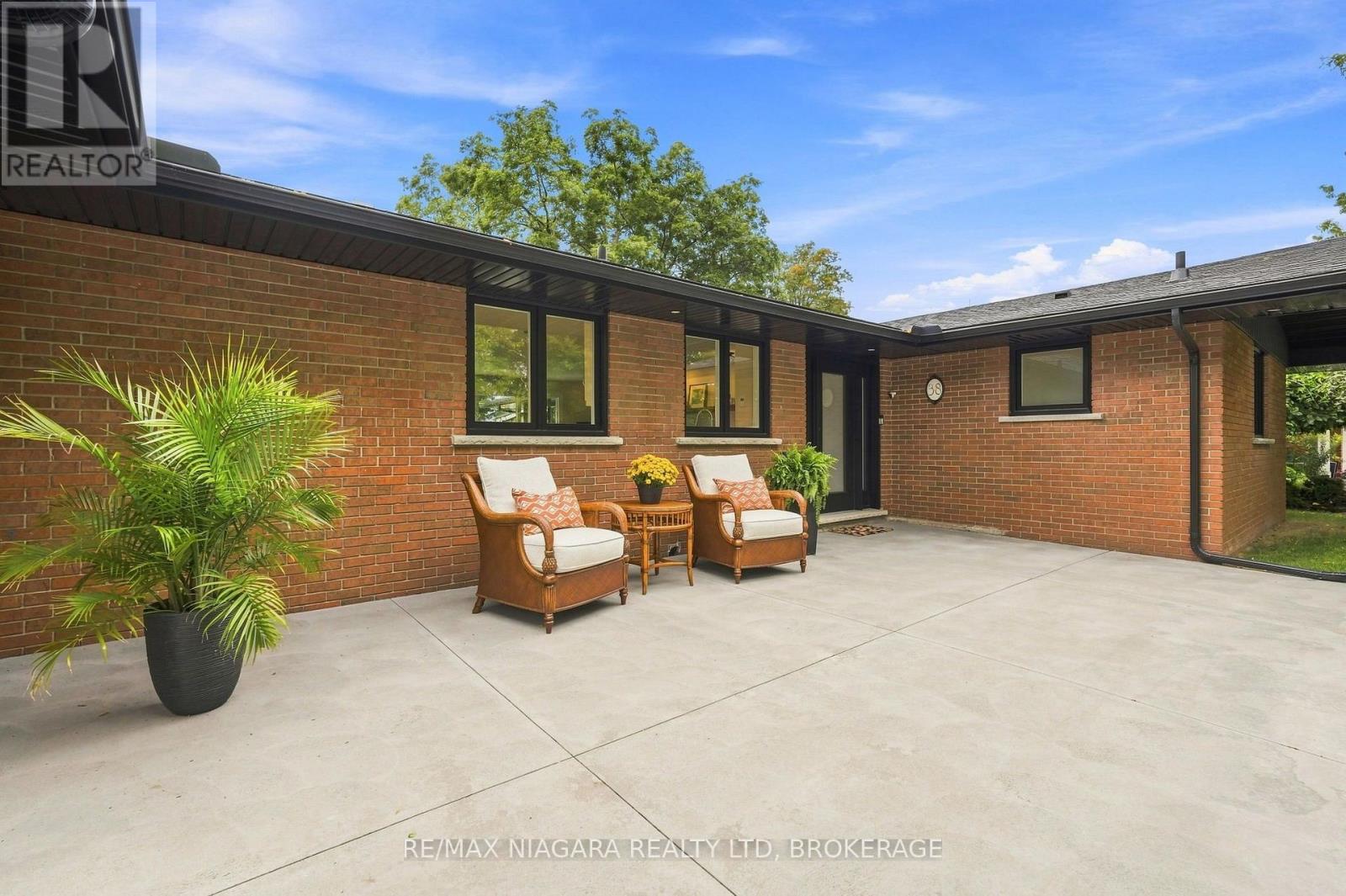 38 ROYAL HENLEY BOULEVARD - 2