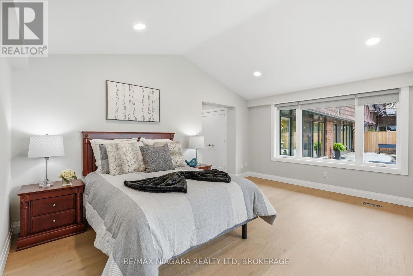 38 ROYAL HENLEY BOULEVARD - Image 20