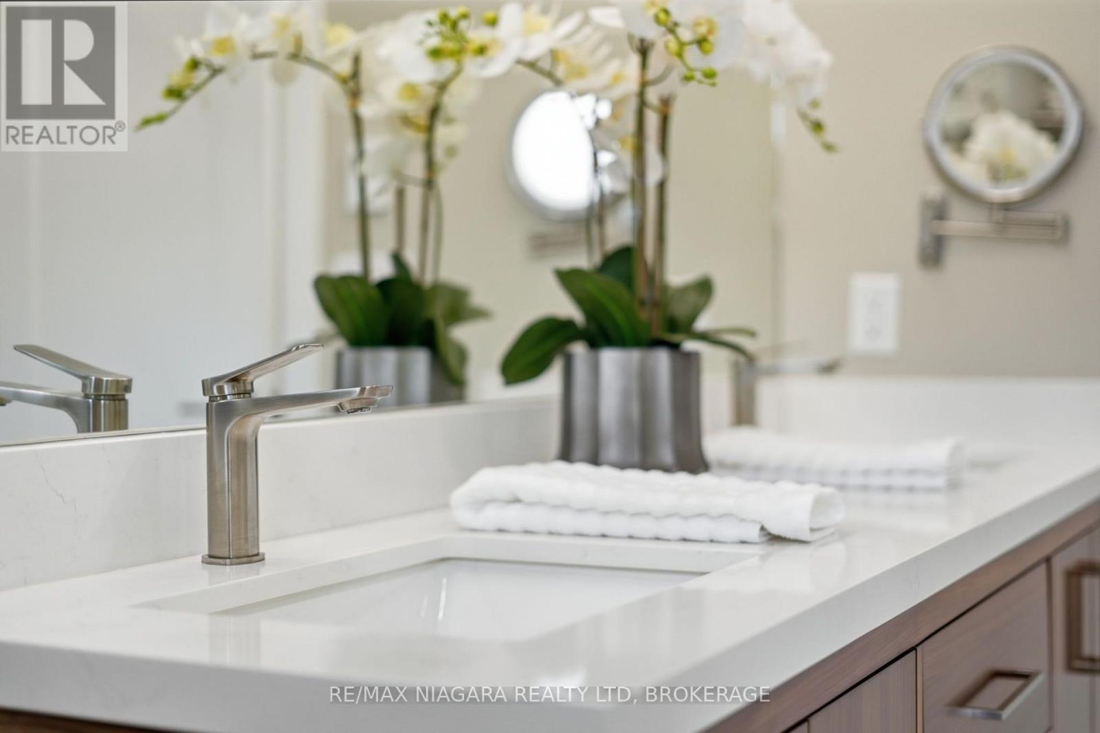 38 ROYAL HENLEY BOULEVARD - Image 23