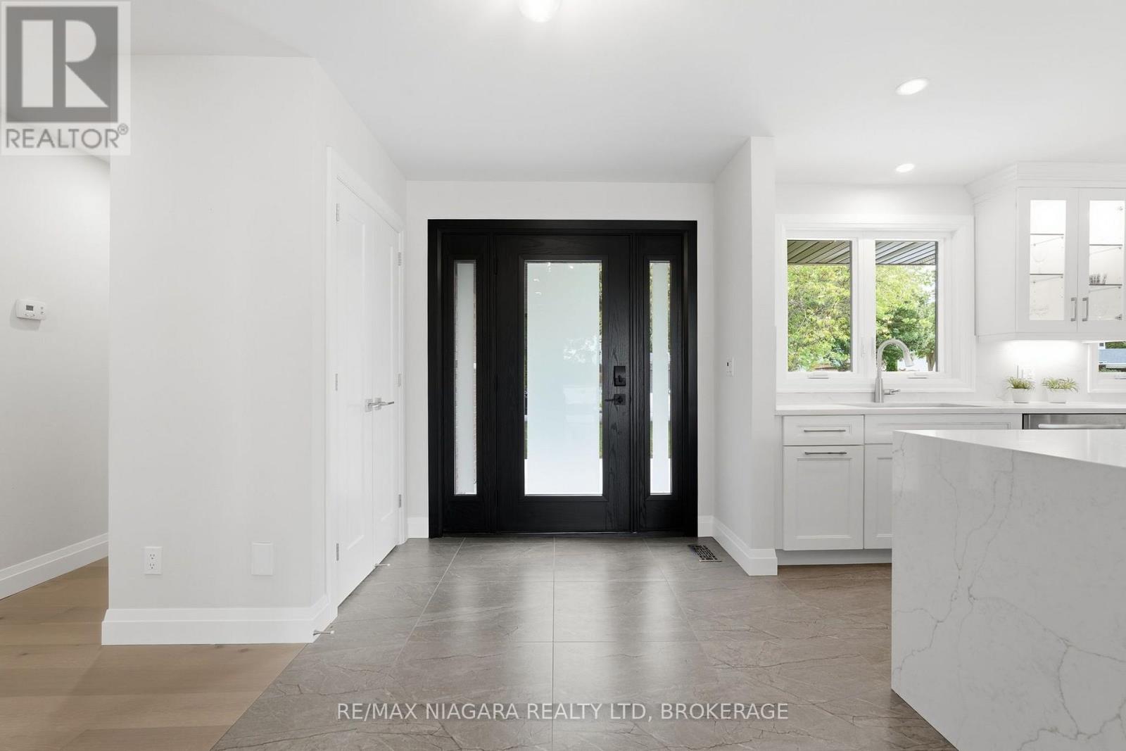 38 ROYAL HENLEY BOULEVARD - 4