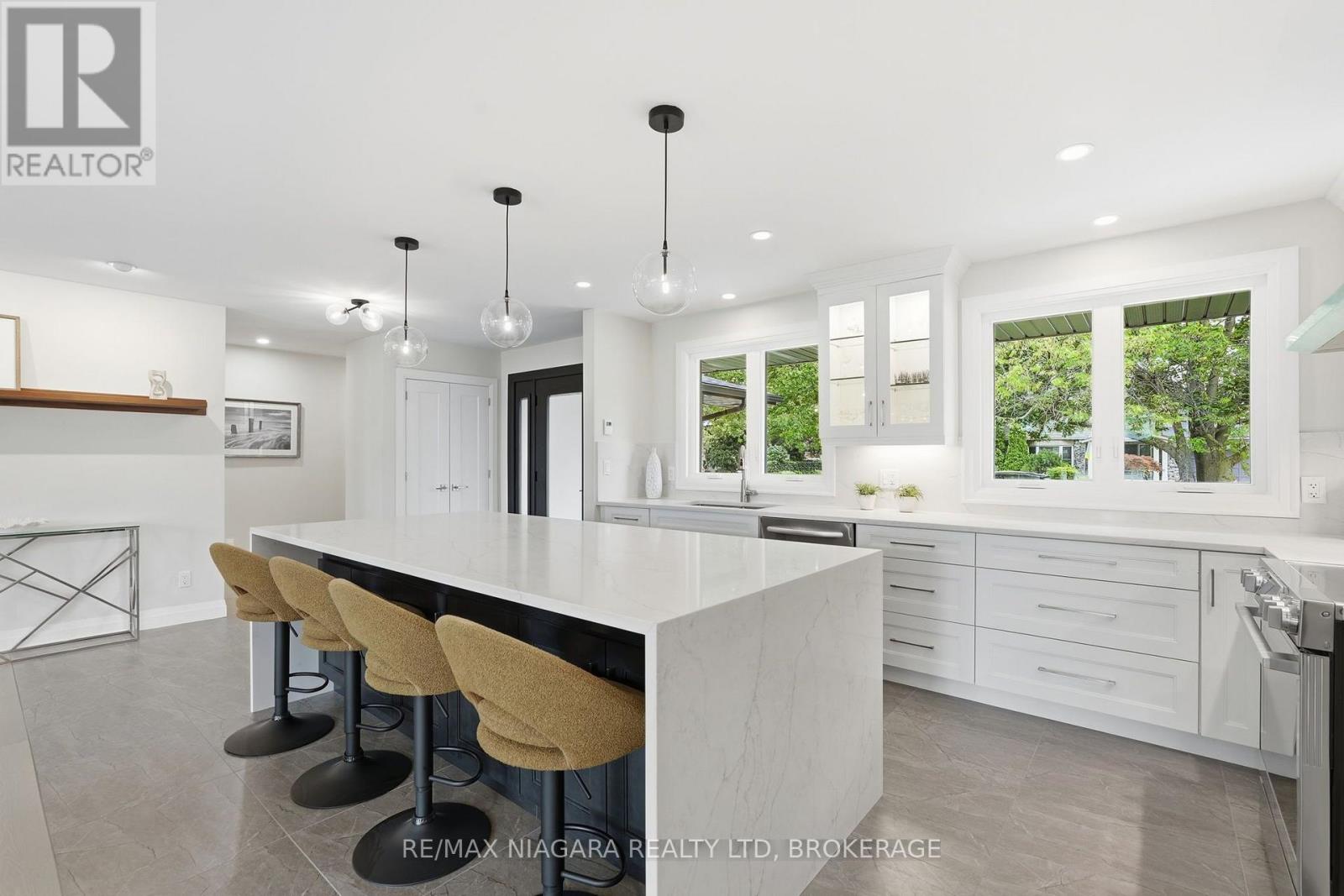 38 ROYAL HENLEY BOULEVARD - Image 8