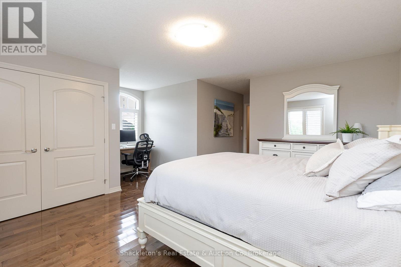 766 EAGLETRACE DRIVE - 34