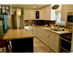18 Dana, Essex, ON N8M1Y9 Photo 12