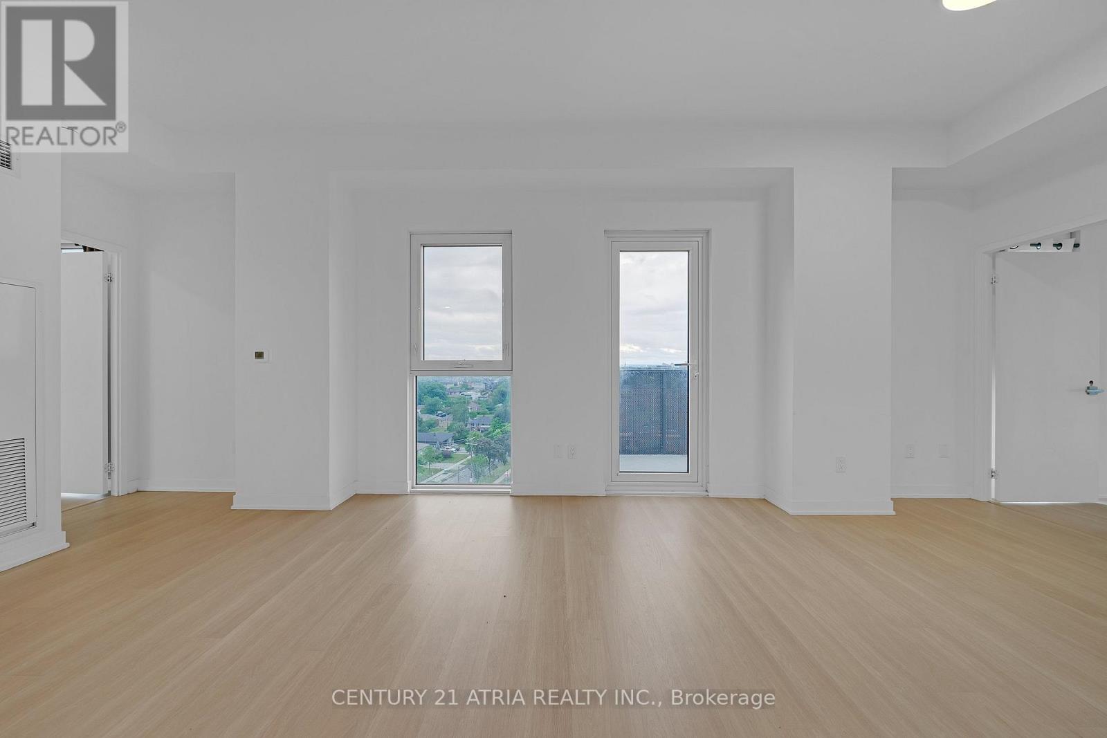 #1124 500 WILSON AVENUE - Image 4