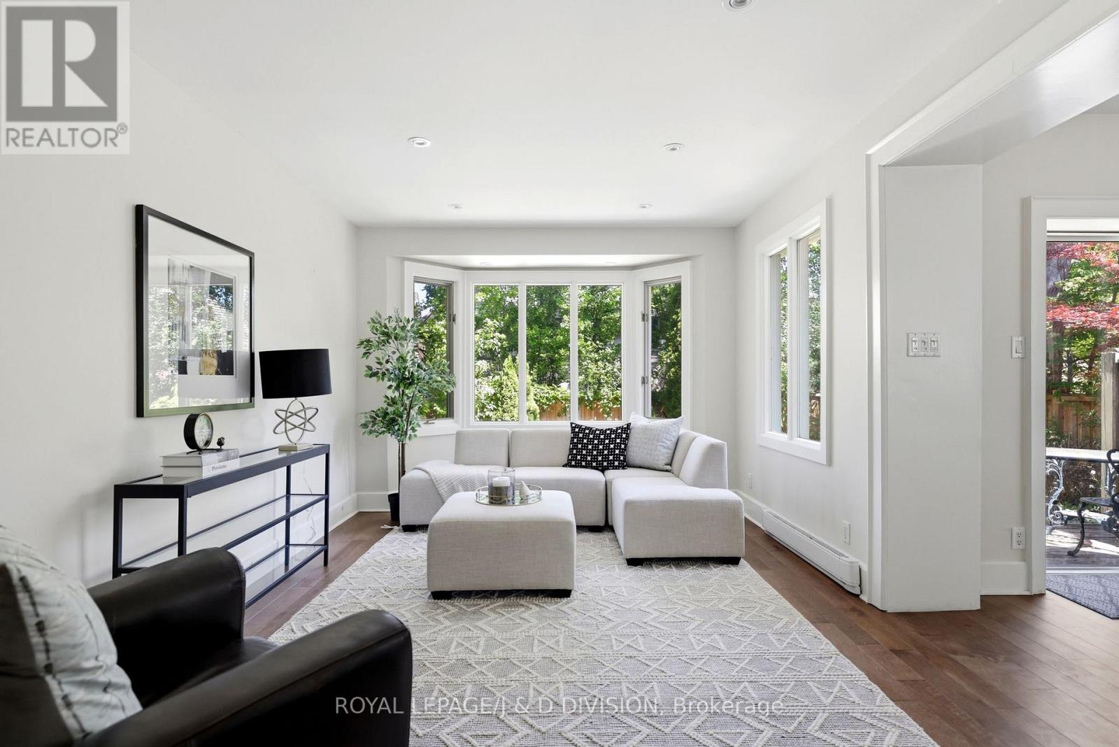 102 RIDGE DRIVE - Image 7