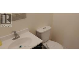 Kitchen - 132 - 270 Timberbank Boulevard, Toronto, ON M1W2M1 Photo 8