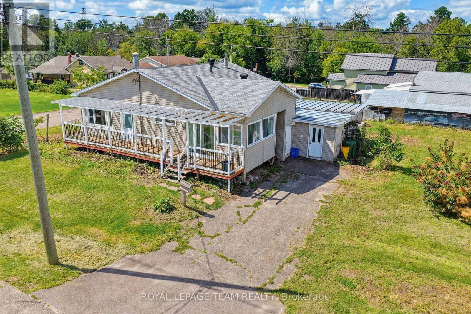 550 GIROUX STREET - Image 5