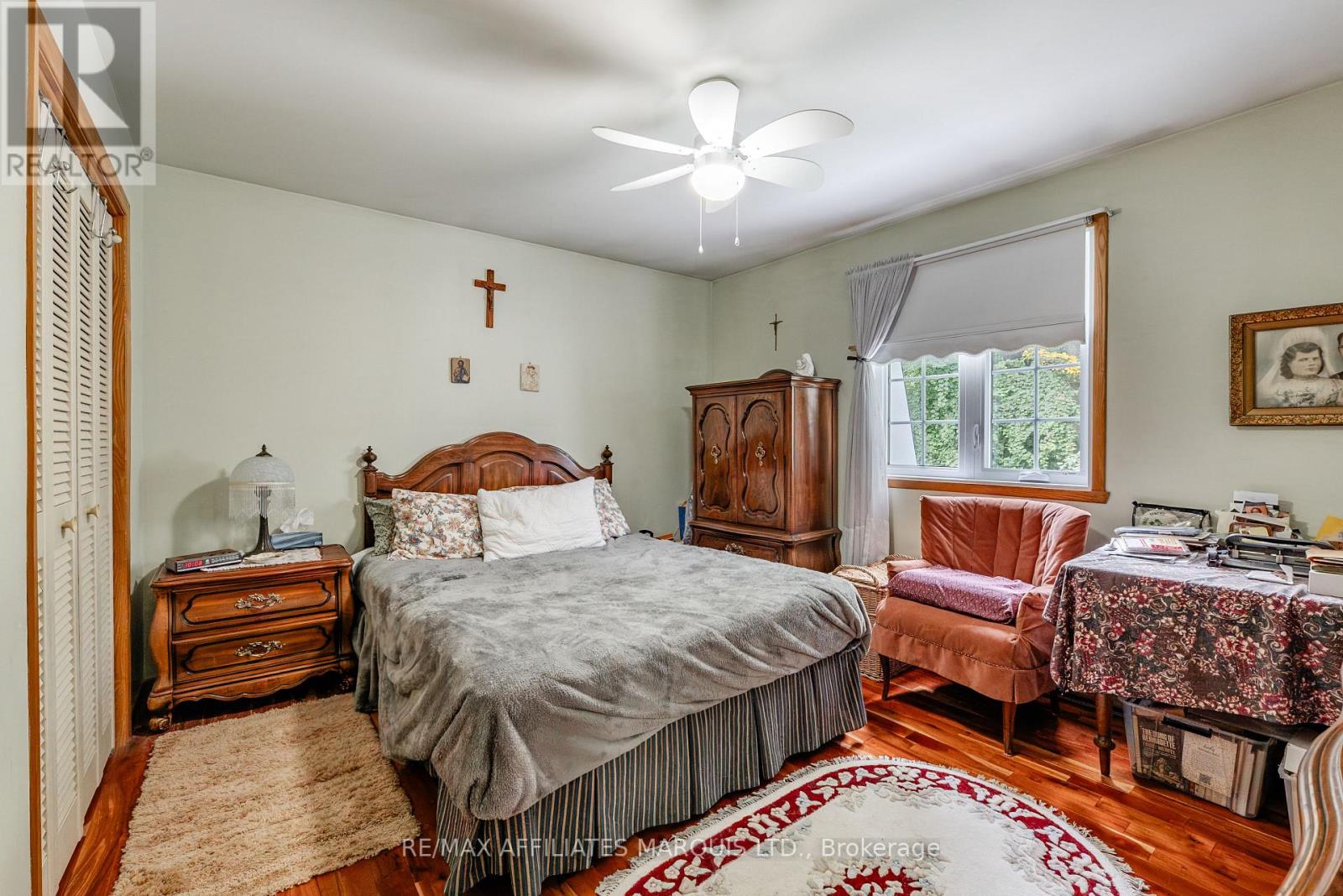 645 DUNDAS CRESCENT - 27