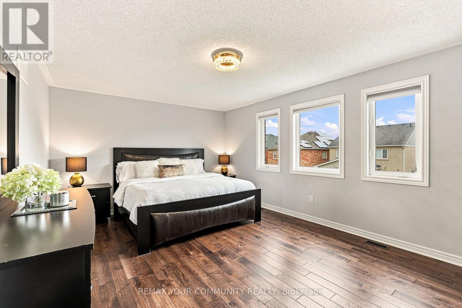 176 TIGERTAIL CRESCENT - 31
