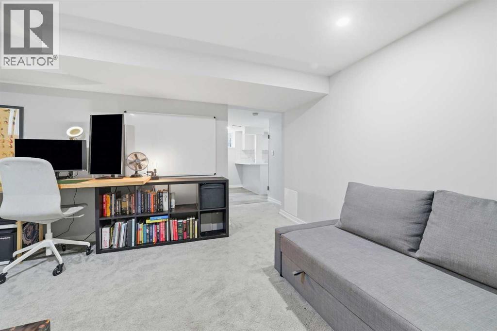 2119 22 Avenue SW - 29