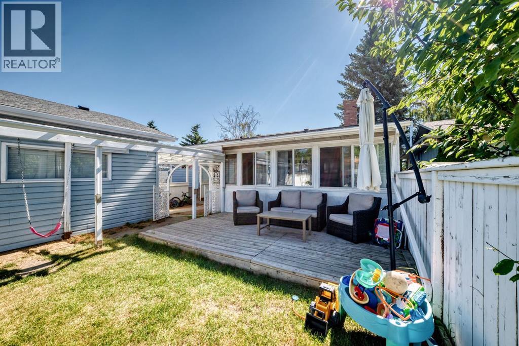 2203 65 Street NE - 10