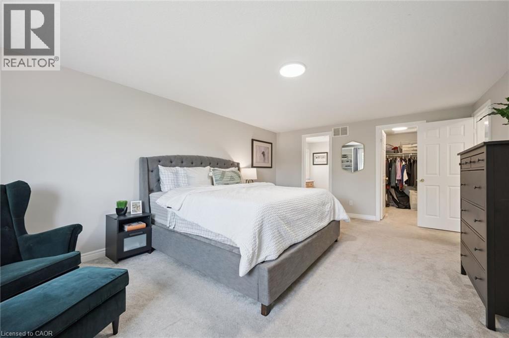56 HENHOEFFER Crescent - 22