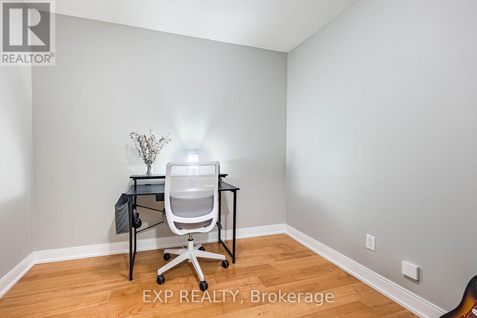 35 VIKING LANE - 46