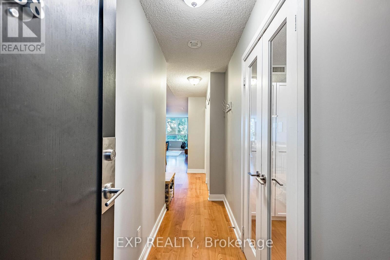 35 VIKING LANE - 5