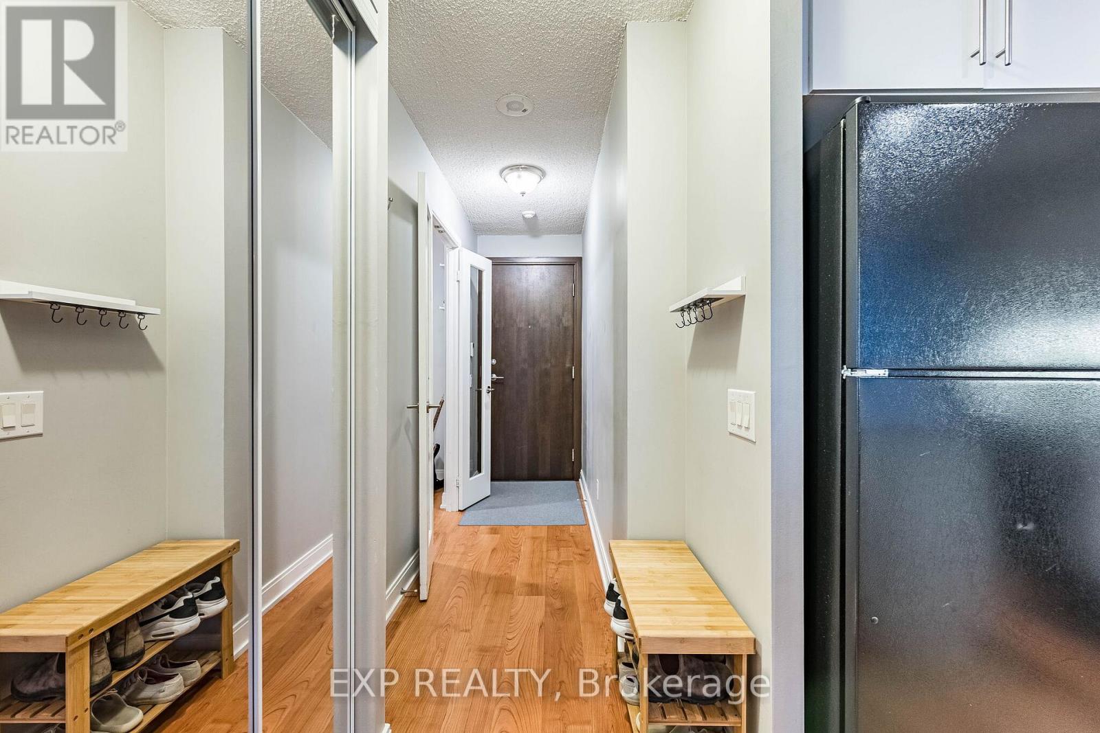 35 VIKING LANE - 8