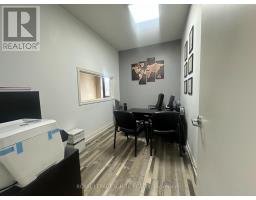 30 & 31 - 14 Automatic Road, Brampton, ON L6S5N5 Photo 12