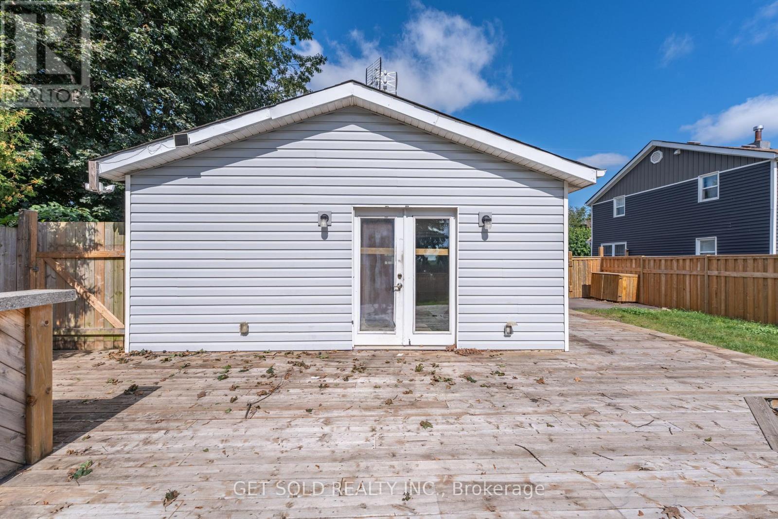 12 VIMY STREET - 35