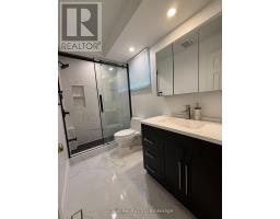 2067 Hunters Wood Drive, Burlington, ON L7M2T1 Photo 14