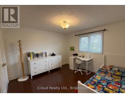 2067 Hunters Wood Drive, Burlington, ON L7M2T1 Photo 15