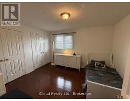2067 Hunters Wood Drive, Burlington, ON L7M2T1 Photo 16