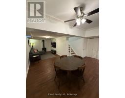 2067 Hunters Wood Drive, Burlington, ON L7M2T1 Photo 18