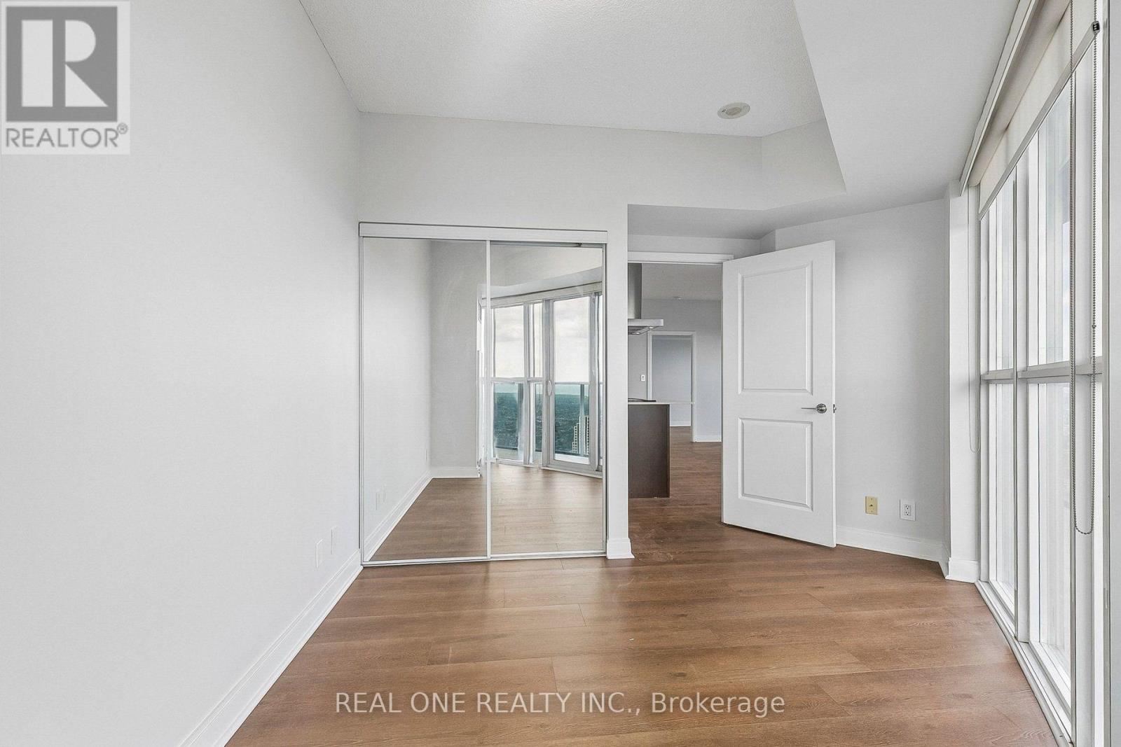 #5301 60 ABSOLUTE AVENUE - Image 25