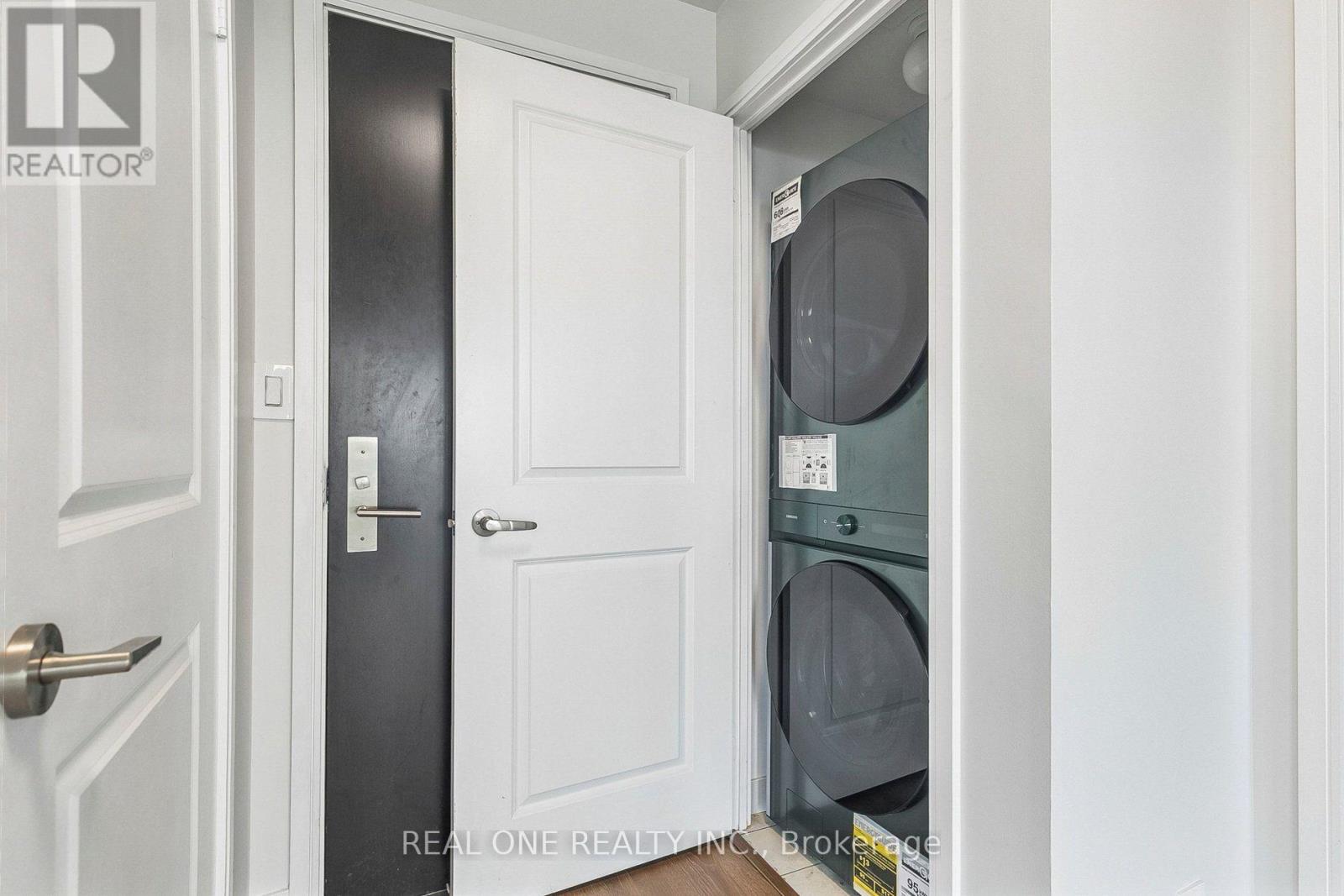 #5301 60 ABSOLUTE AVENUE - Image 28