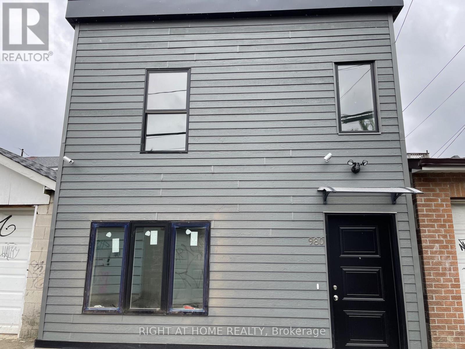 Photo of 980 Ossington Avenue