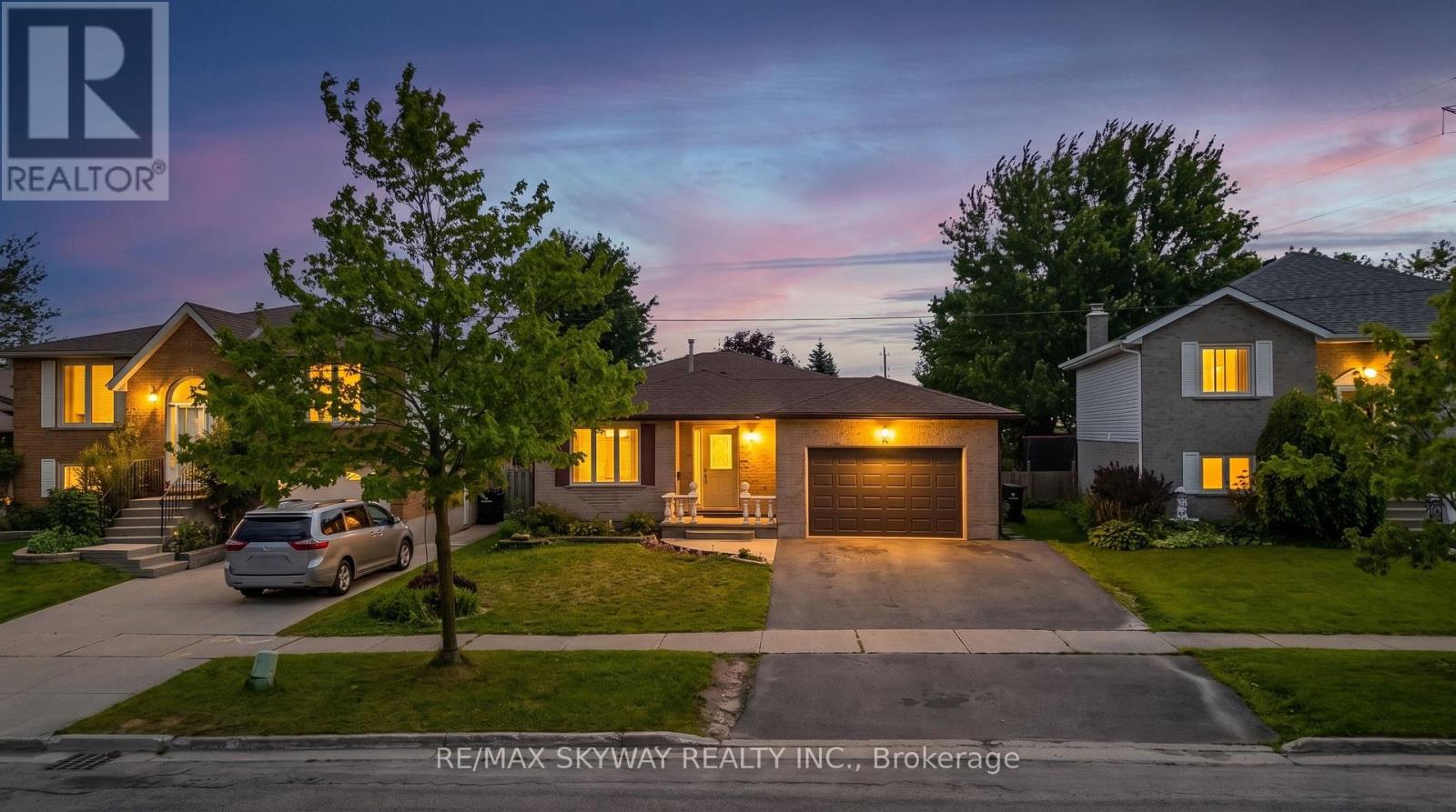 42 NEWBURY DRIVE — photo 2