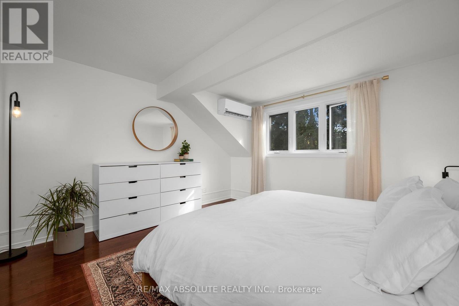 #16 20 CHARLEVOIX STREET - Image 35